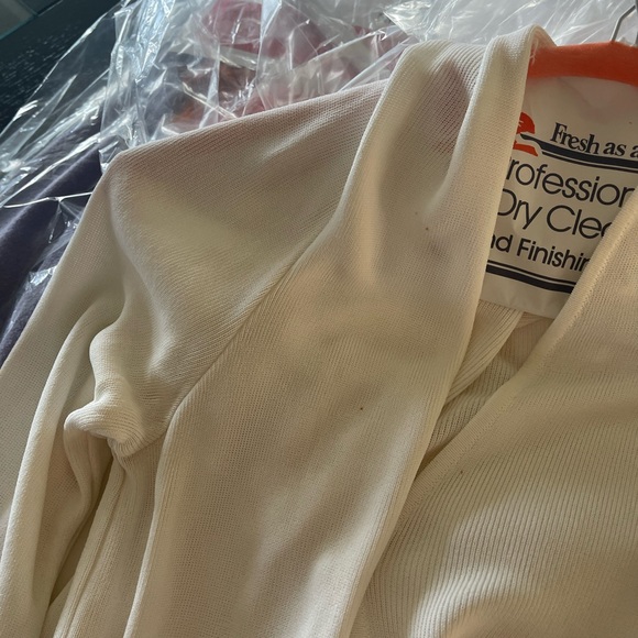 VINTAGE GUCCI LONG SLEEVES TOP💝HP - Picture 9 of 16